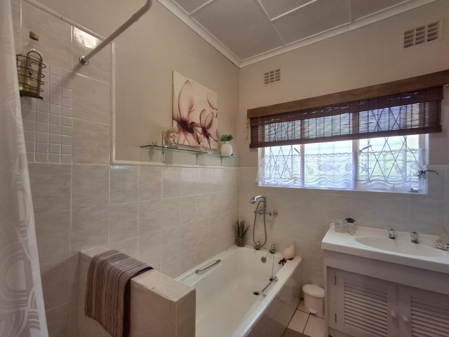 3 Bedroom Property for Sale in Summerpride Eastern Cape